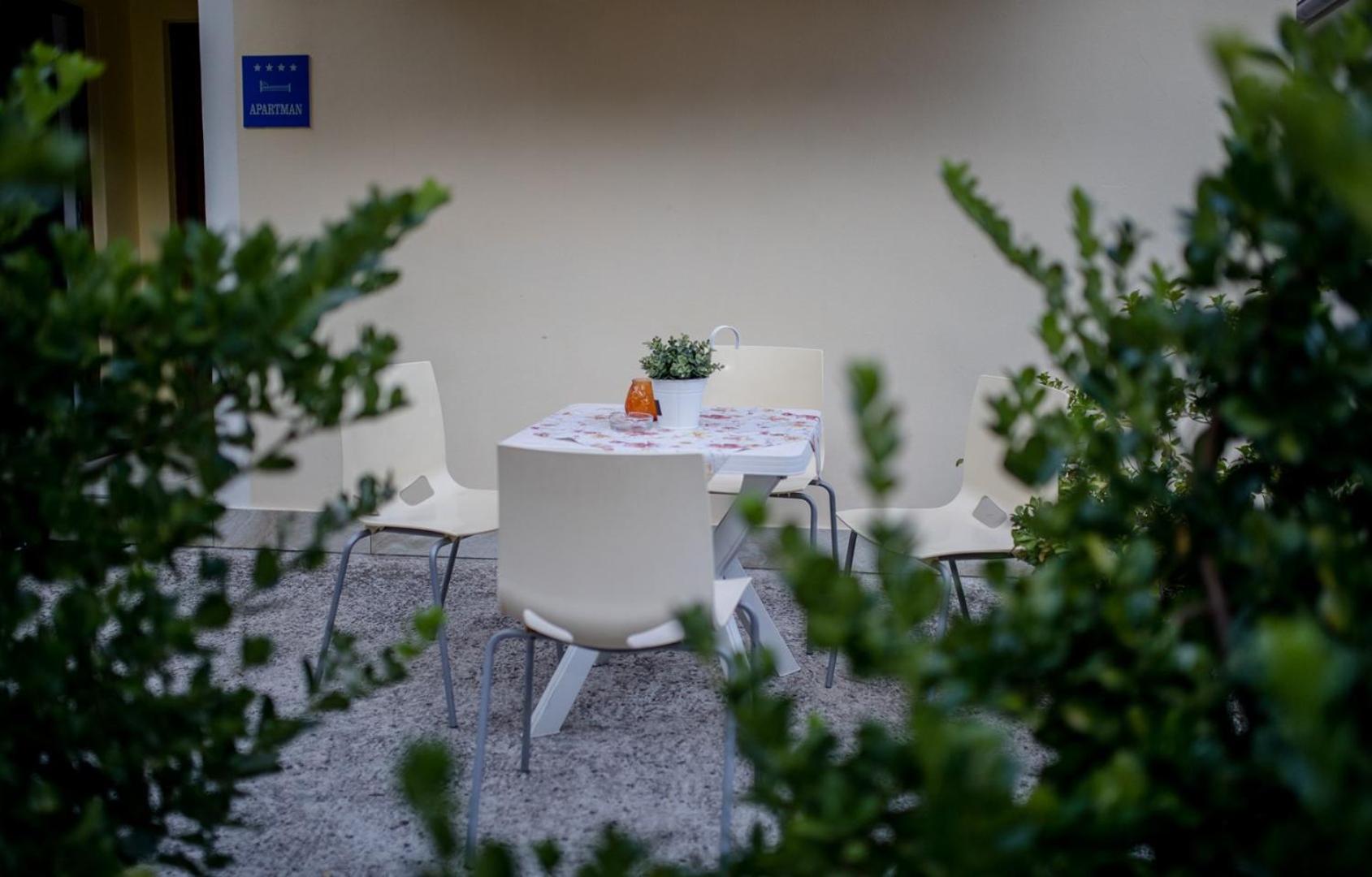 Apartments Vladimir 2835 Rab Town Luaran gambar